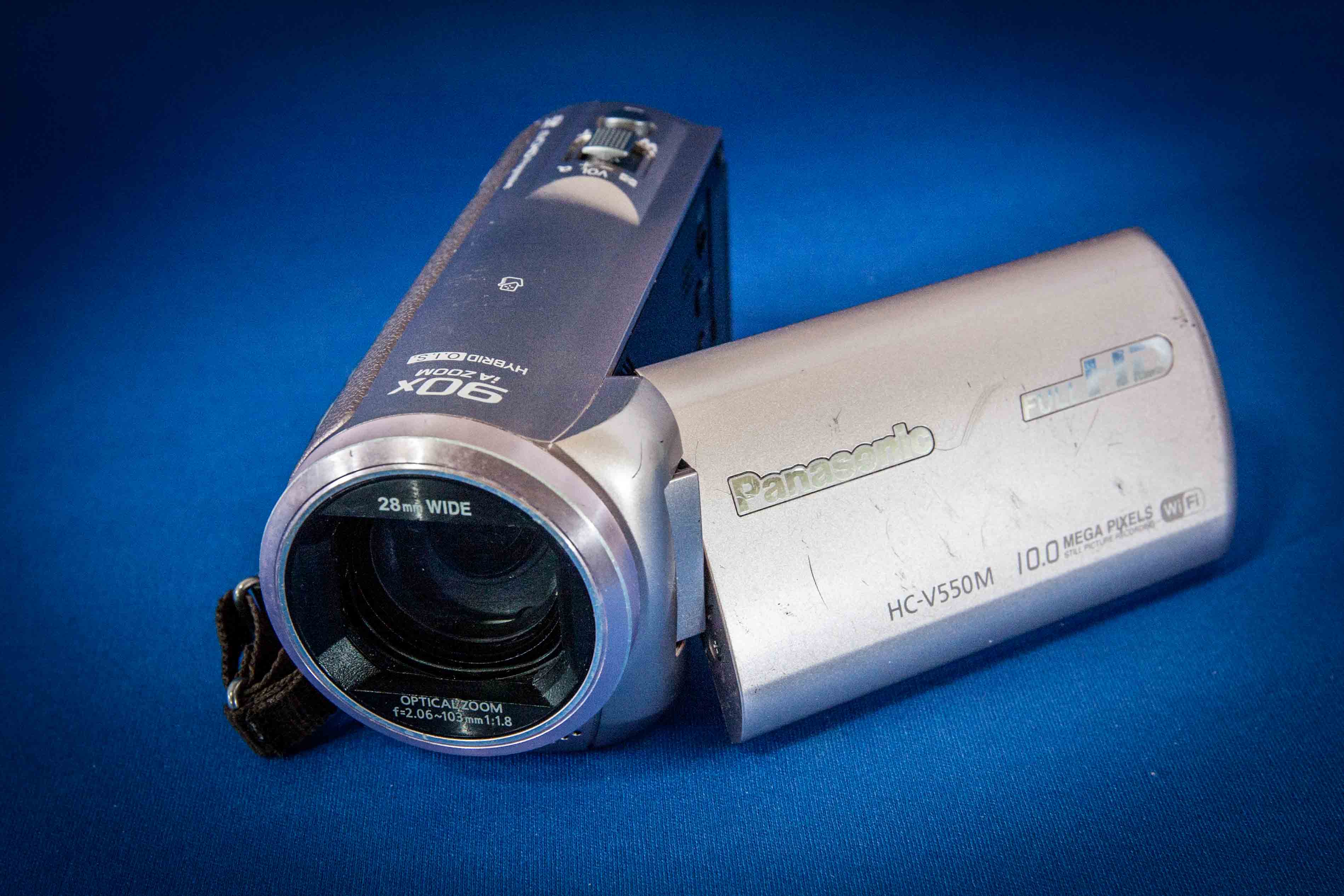 Panasonic HC-V550M 水没したビデオカメラより映像データ復元依頼